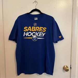 XL Buffalo Sabres Hockey T-shirt